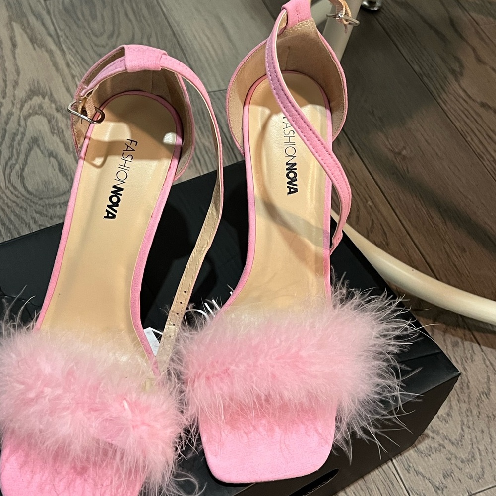 Fashion Nova Pink Feathered Women's Heels